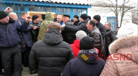 Бойкот олігархічних курників
