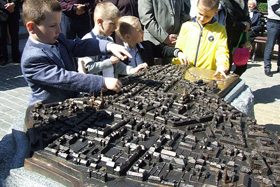 Бронзові вулиці рідного міста