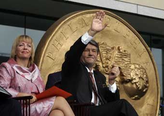 Ще не вмерла Україна у США?