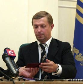 Реставрація, кадрова ротація чи деполітизація?