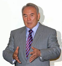 Камінь для Назарбаєва