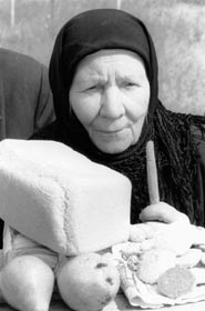 Одна калина за вікном...