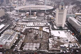 Хто «врятує» «Олімпійський»?