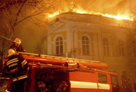 «Червоні півні» проспівали «Мурку»